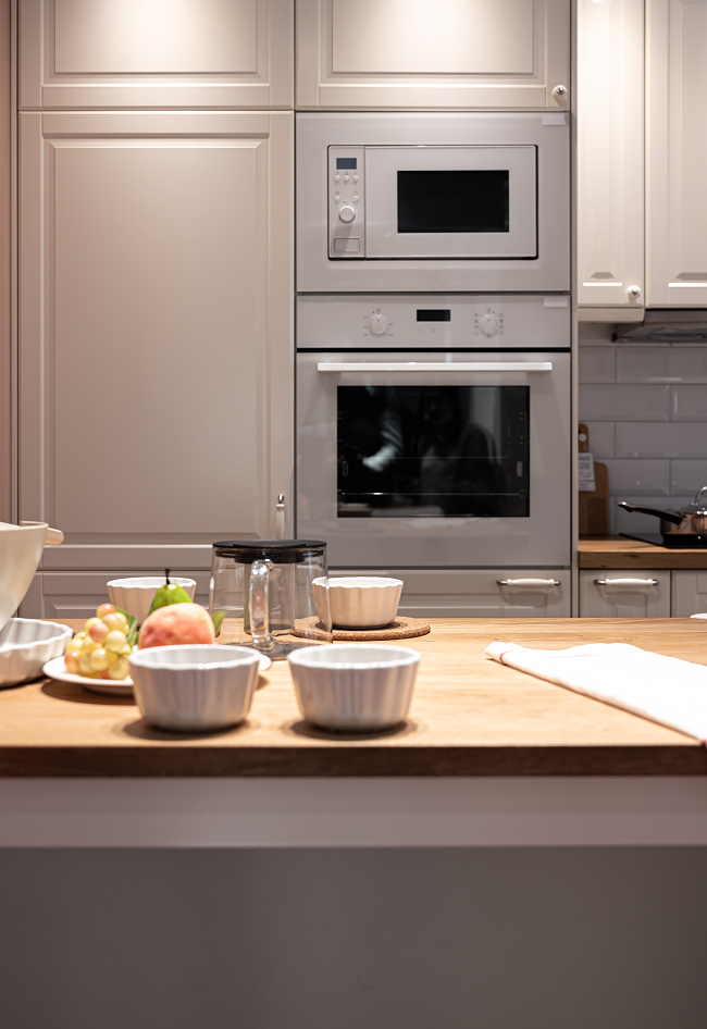 part-kitchen-interior-with-utensils-fruits-table-modern-kitchen 1 (1)